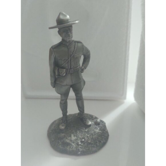 Franklin Mint People of Canada Pewter Figurine The  Mountie Original Box 1977 - Picture 3 of 13